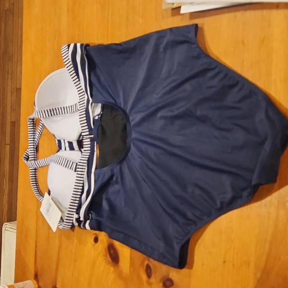 NWT Costa Del Sol Stripe Top Plus Size One Piece Cut Out Swimsuit Size 1X - Picture 6 of 11